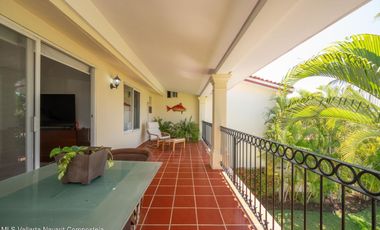 Casa en venta en Punta Pelicanos, La Cruz de Huanacaxtle.