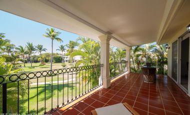 Casa en venta en Punta Pelicanos, La Cruz de Huanacaxtle.