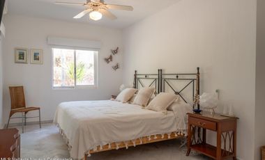 Casa en venta en Punta Pelicanos, La Cruz de Huanacaxtle.