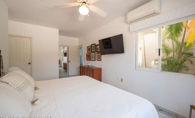 Casa en venta en Punta Pelicanos, La Cruz de Huanacaxtle.