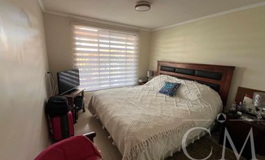Se vende amplia casa sector Costa Laguna