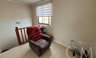 Se vende amplia casa sector Costa Laguna