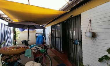 En venta casa 80 m2 / 247m2 terreno 3D 2B comuna de La Florida sector avenida la florida hacia cordillera