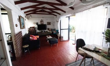 En venta casa 80 m2 / 247m2 terreno 3D 2B comuna de La Florida sector avenida la florida hacia cordillera