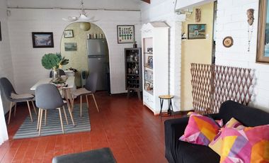 En venta casa 80 m2 / 247m2 terreno 3D 2B comuna de La Florida sector avenida la florida hacia cordillera