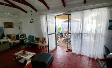 En venta casa 80 m2 / 247m2 terreno 3D 2B comuna de La Florida sector avenida la florida hacia cordillera