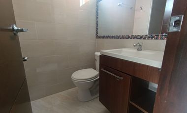 ARRIENDO APARTAMENTO CERCA A LA CLINIA SAN LUIS