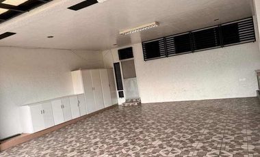 HOUSE FOR RENT IN MERVILLE PARK VILLAGE, PARANQUE