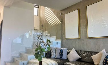 PRECIOSA CASA RESIDENCIAL