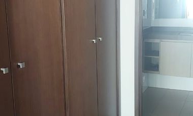 Arriendo cómodo departamento en Concon, 2 Dormitorios , 2 Baños , 1 Estacionamiento $ 850.000 con gastos comunes incluidos