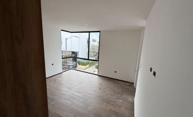 CASA EN VENTA ZONA PLAZA SAN DIEGO