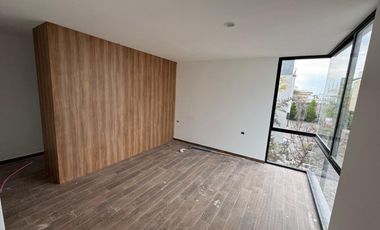 CASA EN VENTA ZONA PLAZA SAN DIEGO