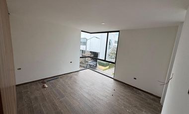 CASA EN VENTA ZONA PLAZA SAN DIEGO