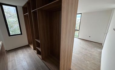 CASA EN VENTA ZONA PLAZA SAN DIEGO