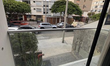 Loft Grande de Diseño Industrial con Mucha Luz Natural, Alquiler en Miraflores