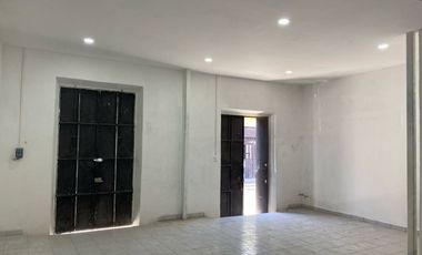 Se renta local comercial o bodega sobre avenida en el centro de Mérida Yucatán
