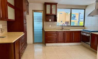 CASA EN VENTA EN NUEVA GALICIA, COTO VALENCIA