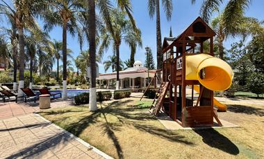 CASA EN VENTA EN NUEVA GALICIA, COTO VALENCIA
