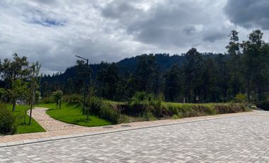 HERMOSOS LOTES DE TERRENO EN NUEVA URB PRIVADA CUMBAYA (a pasos del Club Rancho San Francisco)