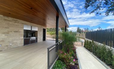 HERMOSOS LOTES DE TERRENO EN NUEVA URB PRIVADA CUMBAYA (a pasos del Club Rancho San Francisco)