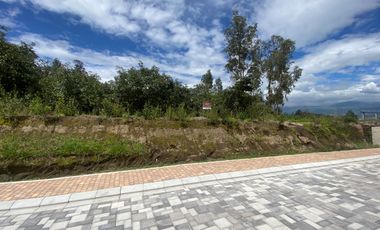 HERMOSOS LOTES DE TERRENO EN NUEVA URB PRIVADA CUMBAYA (a pasos del Club Rancho San Francisco)