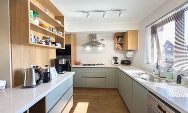 Casa en condominio, Los Piñones · Venta UF 8.500