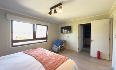 Casa en condominio, Los Piñones · Venta UF 8.500