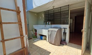 Alquiler de Cómodo Dúplex Cuatro Dormitorios, Cochera en Chorrillos
