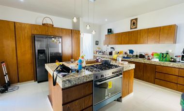 𝐂𝐀𝐒𝐀 𝐄𝐍 𝐕𝐄𝐍𝐓𝐀 𝐄𝐍 𝐌É𝐑𝐈𝐃𝐀 🏡 📍𝐏𝐑𝐈𝐕𝐀𝐃𝐀 𝐒𝐀𝐍𝐓𝐀 𝐂𝐑𝐔𝐙 𝐂𝐎𝐍𝐊𝐀𝐋