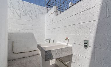 Casa en Venta 2 recamaras seguridad alberca al sur de Cuernavaca en Emiliano Zapara Morelos