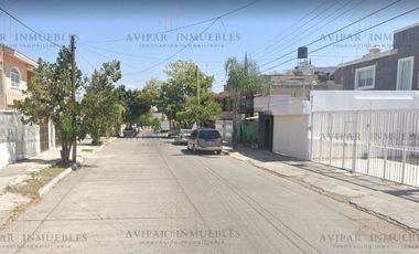 CASA EN VENTA EN TABACHINES ZAPOPAN MET019