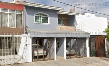 CASA EN VENTA EN TABACHINES ZAPOPAN MET019