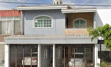 CASA EN VENTA EN TABACHINES ZAPOPAN MET019