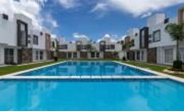 Casa en Venta de 3 Recámaras en Privada con Seguridad al Sur de Cuernavaca en Emiliano Zapata Morelos