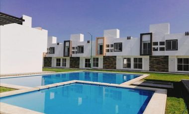 Casa en Venta tres recamaras alberca en Emiliano Zapata Morelos