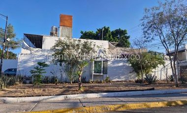 Casa de una planta con 1 recámara y amenidades - VENTA, San Pedro Mártir