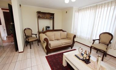 Se Vende Cómoda Casa Pareada de 2 pisos en Maipú