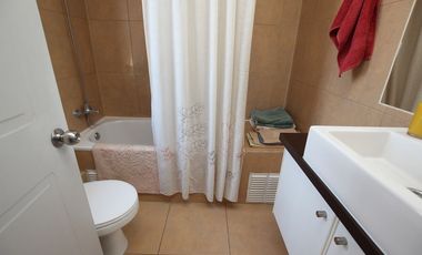 Se Vende Cómoda Casa Pareada de 2 pisos en Maipú