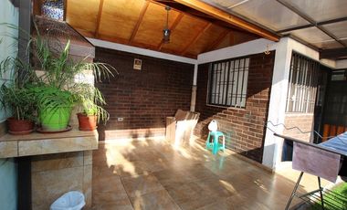 Se Vende Cómoda Casa Pareada de 2 pisos en Maipú