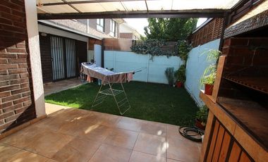 Se Vende Cómoda Casa Pareada de 2 pisos en Maipú