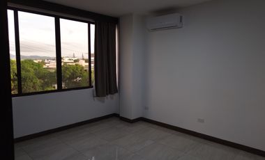 Moderno departamento con balcón, piscina y áreas sociales en Katamar II - Manta