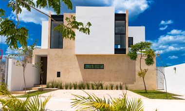 CASA EN CHOLUL, EN PRIVADA PLENUM RESIDENCIAL, ENTREGA INMEDIATA.
