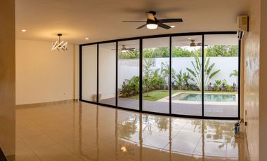 CASA EN CHOLUL, EN PRIVADA PLENUM RESIDENCIAL, ENTREGA INMEDIATA.