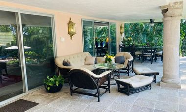 VENDO ESPECTACULAR QUINTA EN CUERNAVACA, MAGNIFICA UBICACIÓN