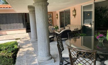 VENDO ESPECTACULAR QUINTA EN CUERNAVACA, MAGNIFICA UBICACIÓN
