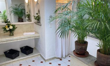 VENDO ESPECTACULAR QUINTA EN CUERNAVACA, MAGNIFICA UBICACIÓN
