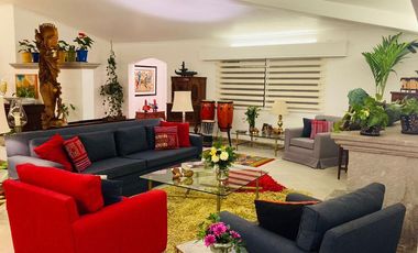 VENDO ESPECTACULAR QUINTA EN CUERNAVACA, MAGNIFICA UBICACIÓN