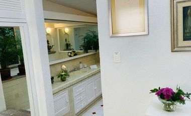 VENDO ESPECTACULAR QUINTA EN CUERNAVACA, MAGNIFICA UBICACIÓN