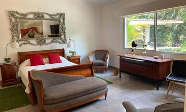 VENDO ESPECTACULAR QUINTA EN CUERNAVACA, MAGNIFICA UBICACIÓN