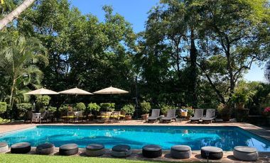 VENDO ESPECTACULAR QUINTA EN CUERNAVACA, MAGNIFICA UBICACIÓN